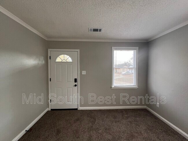 Foto del edificio - 1955 Martin Cir