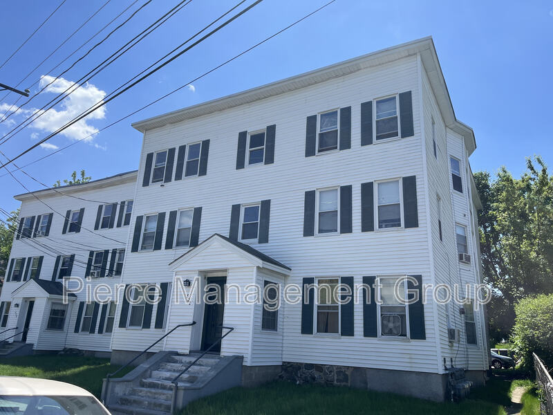 Foto principal - 521 Massabesic St
