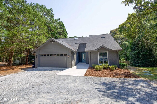 Foto del edificio - 102 Firetree Ln