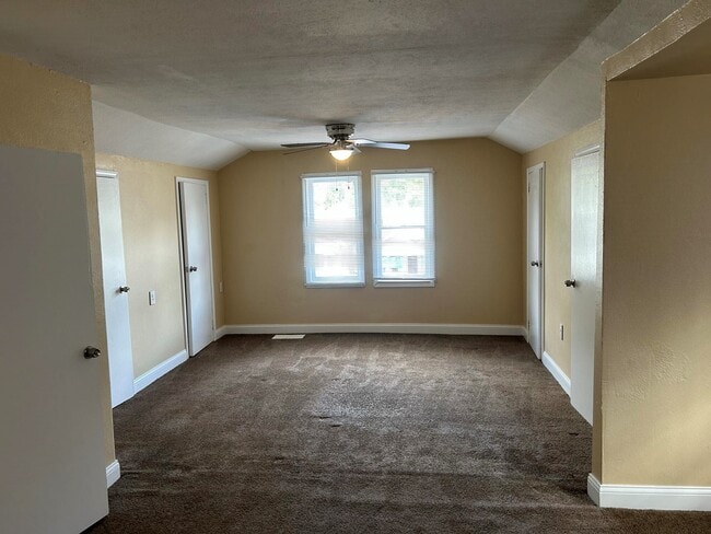 Building Photo - 2035 Barrows St