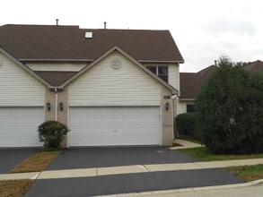 Building Photo - 2017 Thornwood Cir