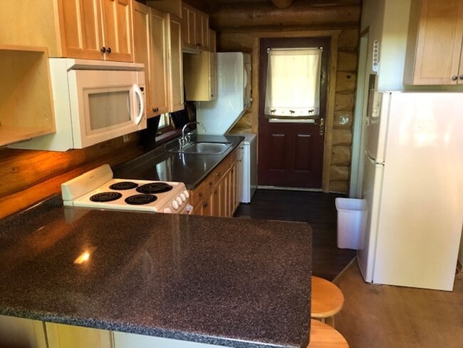 Foto del edificio - Century 21 Gold Rush - 1bed/1bath cabin (2...