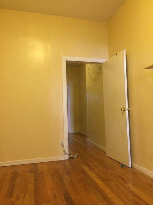 Foto del edificio - 548 Hart St