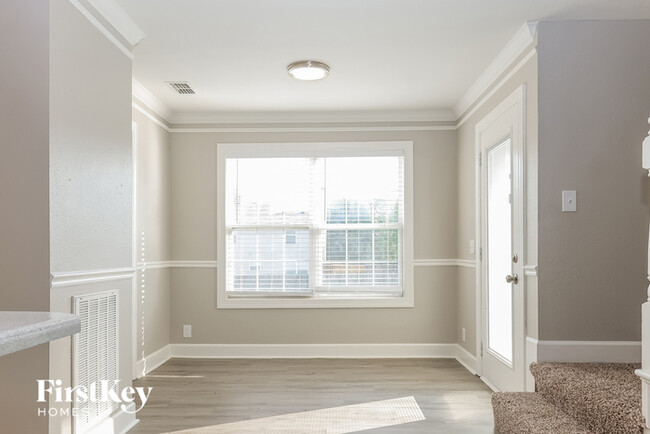 Foto del edificio - 951 Lavergne Ln