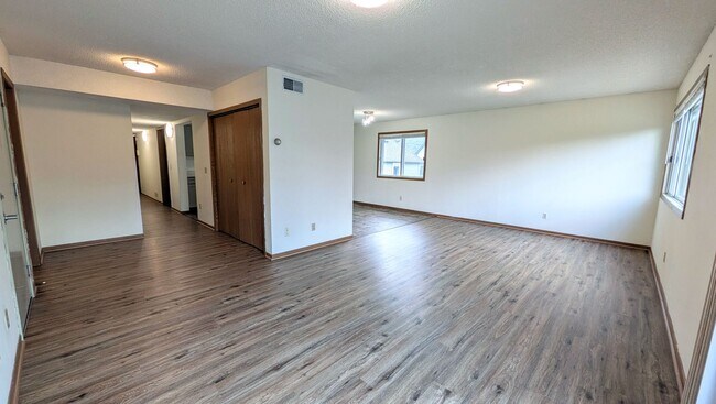 Foto del edificio - 700 SE 8th St