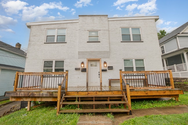 Building Photo - 5653 Bramble Ave