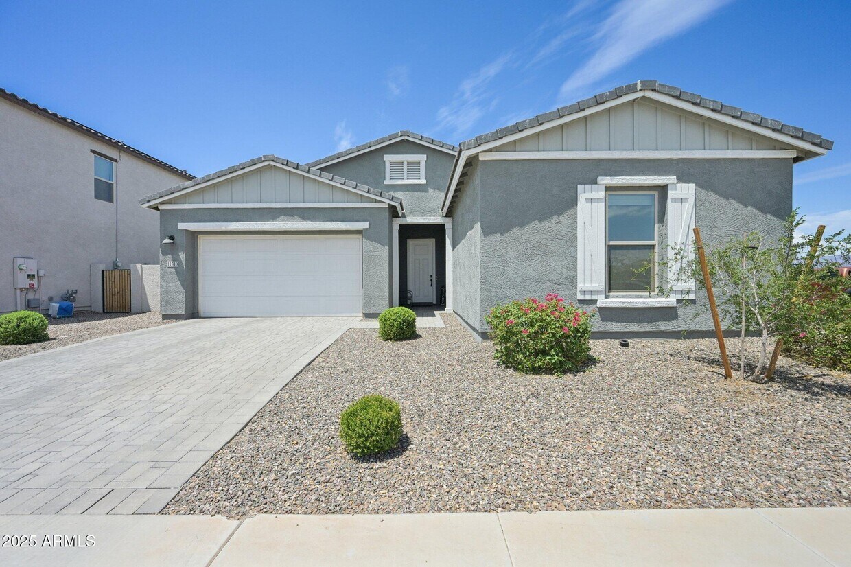 Primary Photo - 11310 E Utopia Ave