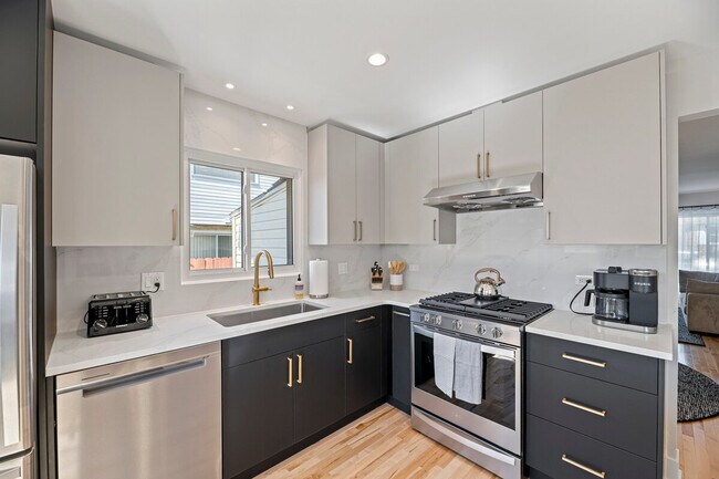 Building Photo - 9084 Barberry Ln