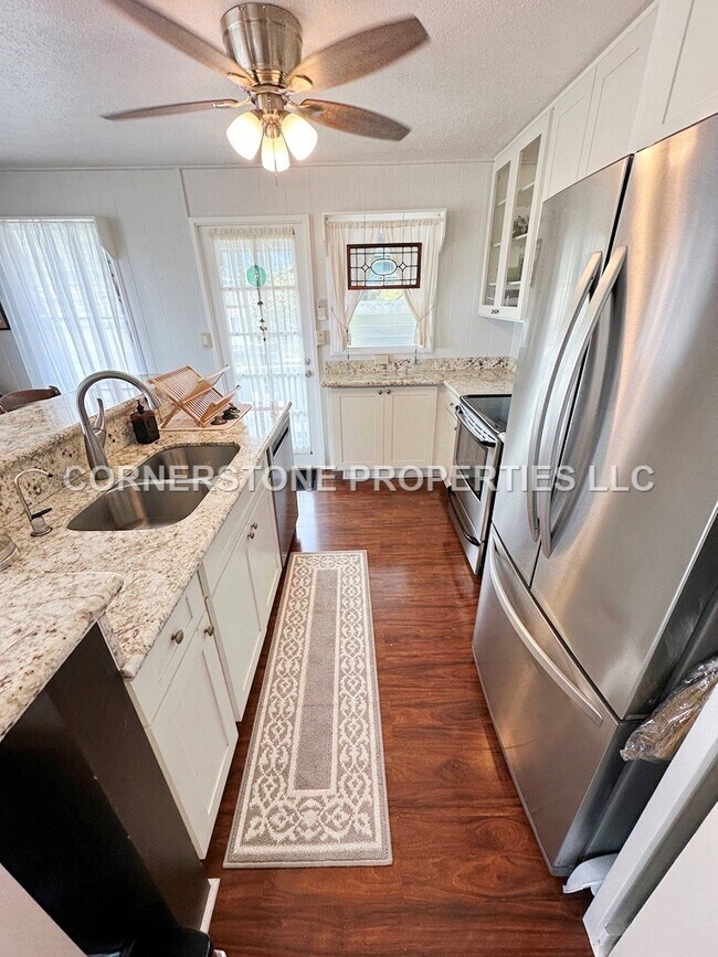 Foto del edificio - 1445 Mokuna Pl