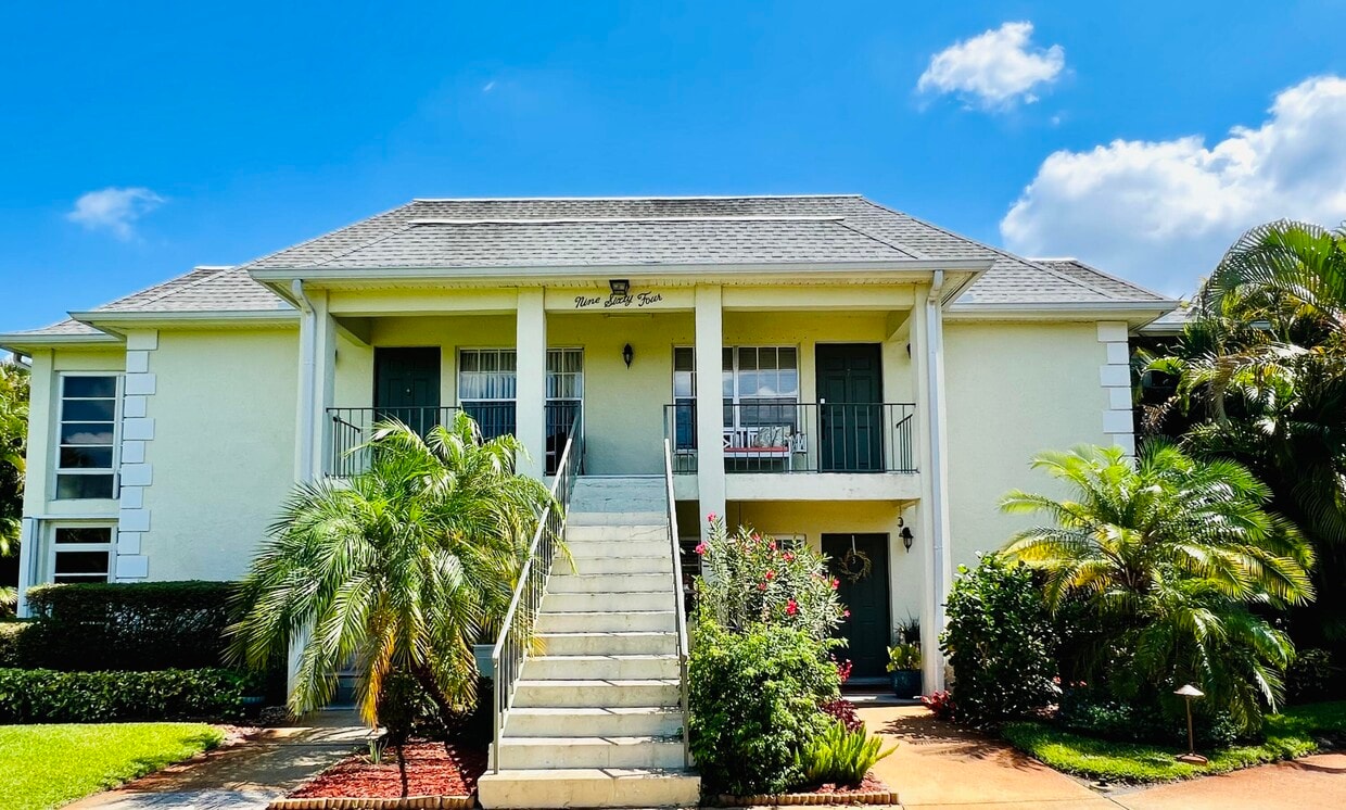 964 NW Spruce Ridge Dr, Stuart, FL 34994 Condo for Rent in Stuart, FL