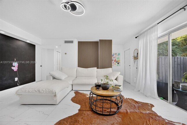 Foto del edificio - 8490 SW 154th Cir Ct