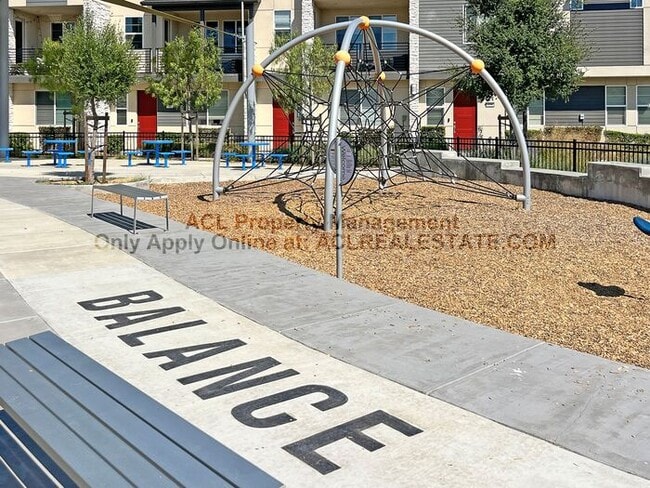 Building Photo - Modern 4-Bedroom Home with Solar, EV Charg...