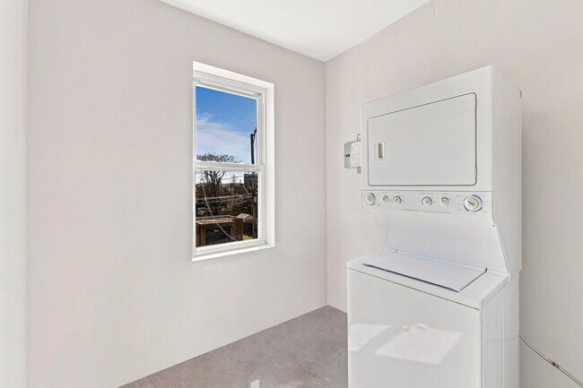 Foto del edificio - 2503 W Harrison St