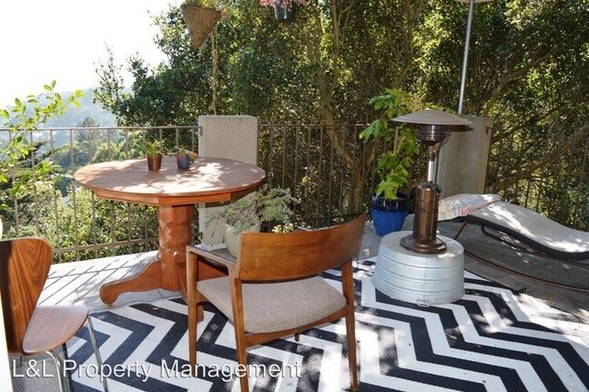 Building Photo - 483 Sausalito Blvd