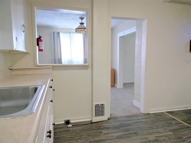 Building Photo - 31 Indiana St