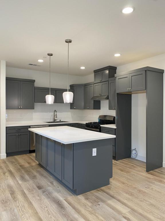 Foto del edificio - 34 Newtrust Way, Stanton, CA 90680