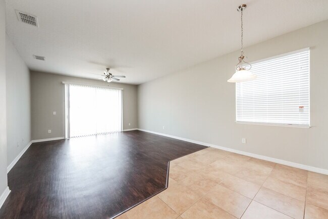 Foto del edificio - 2606 Corsini Ln