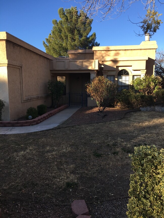 Building Photo - 5029 Shadow Mountain Rd