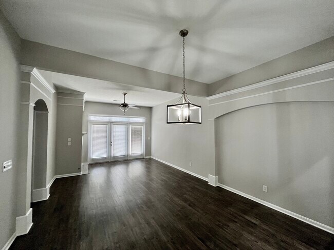 Foto del edificio - 6571 Pondfield Ln