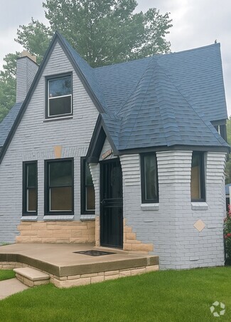 Building Photo - 14574 Hubbell Ave