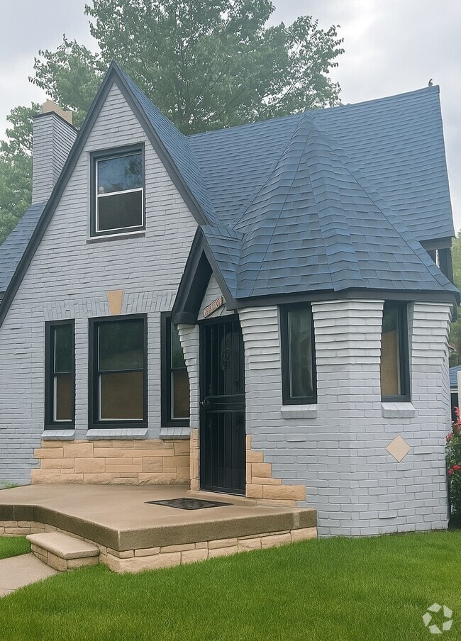 Building Photo - 14574 Hubbell Ave