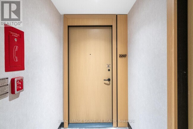 Building Photo - 89 Church St