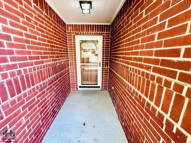 Photo - Spacious and Well Designed 3 Bedroom 2.5 Bath, Located in the far Northeast and North Central San... House