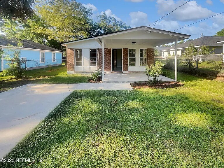 Foto principal - 2926 Hunt St