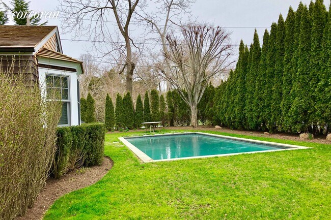 Foto del edificio - 22 Dayton Ln