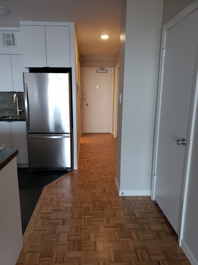 Entrance into C-2 - Your new home. - Telegraph Hill - 1 bedroom/2 bath