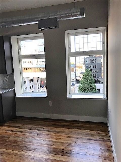 Foto del edificio - 127 N. Greene Street Unit 401