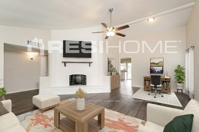 Building Photo - 2725 Hackberry Ln