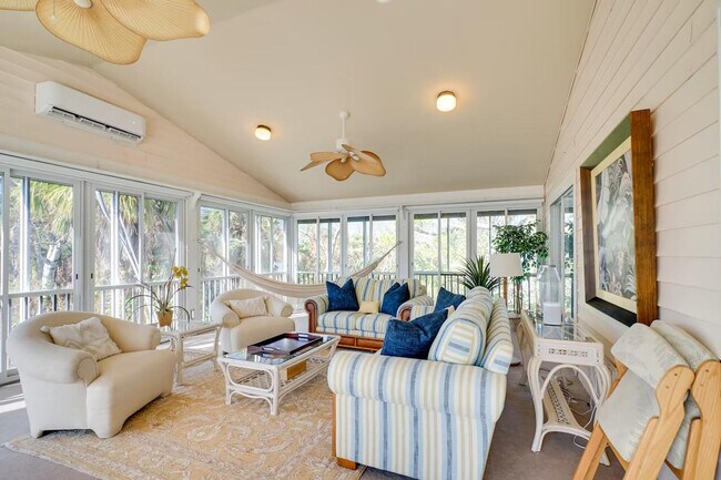 Foto del edificio - 4563 Brainard Bayou Rd