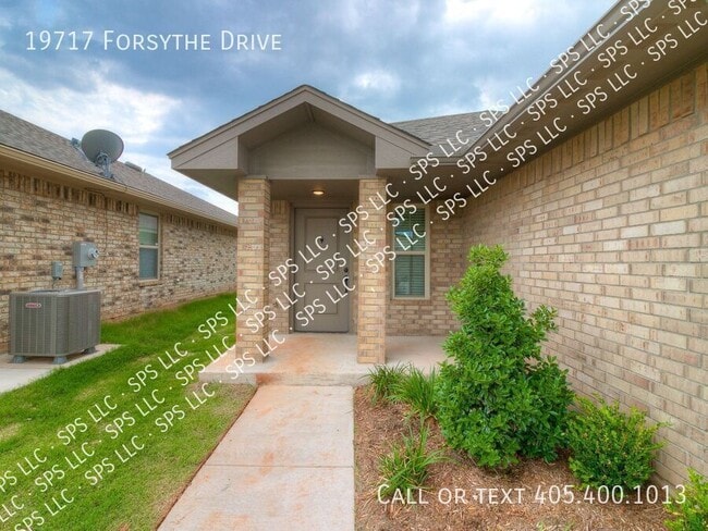 Building Photo - 19717 Forsythe Dr
