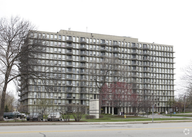 Building Photo - Lilac Ledge Apartments