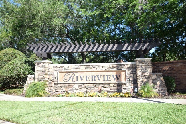 Beautiful 2 Bed 2.5 Bath with Loft Gated Town Home for Rent in Sanford, FL! - Beautiful 2 Bed 2.5 Bath with Loft Gated Town Home for Rent in Sanford, FL!