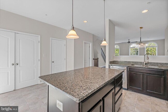 Foto del edificio - 1706 Fernwood Dr