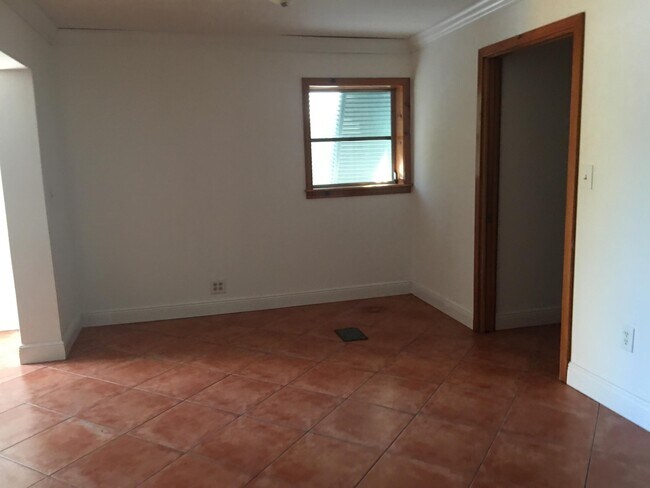 Building Photo - 2911 Tangerine Ln