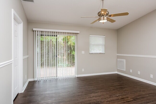 Foto del edificio - 3589 Quentin Ave