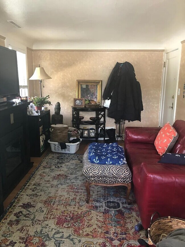 Foto del edificio - 340 S Grand Ave