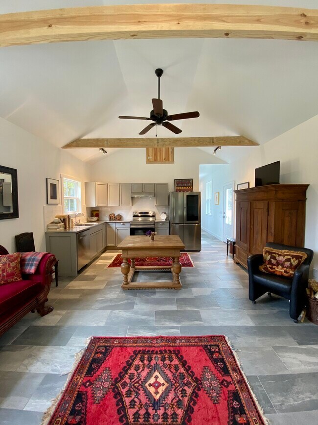 Foto del edificio - 58 River Oaks Rd