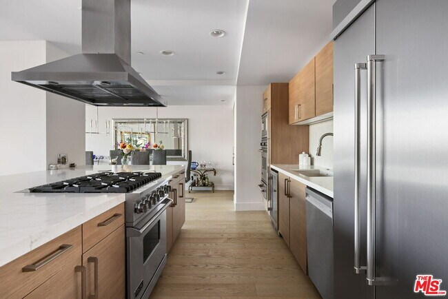 Foto del edificio - 13650 Marina Pointe Dr