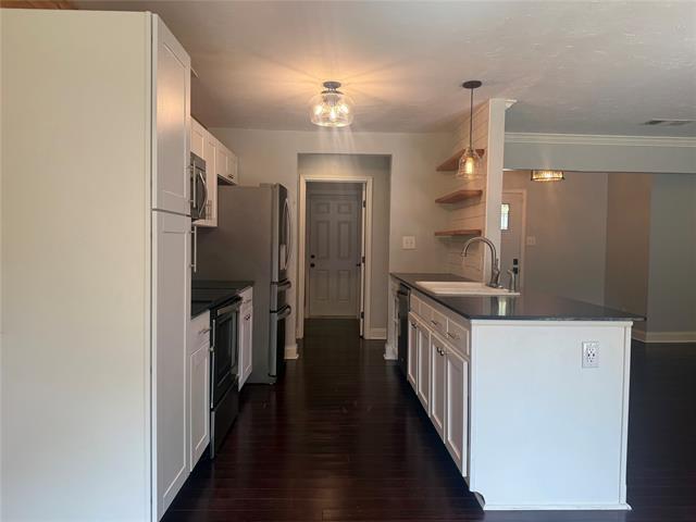 Foto del edificio - 5805 Crestwood Cir W