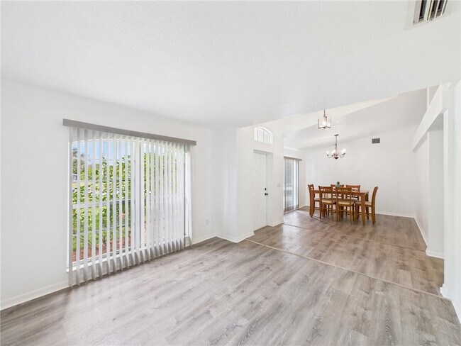 Foto del edificio - 8135 100th Ave