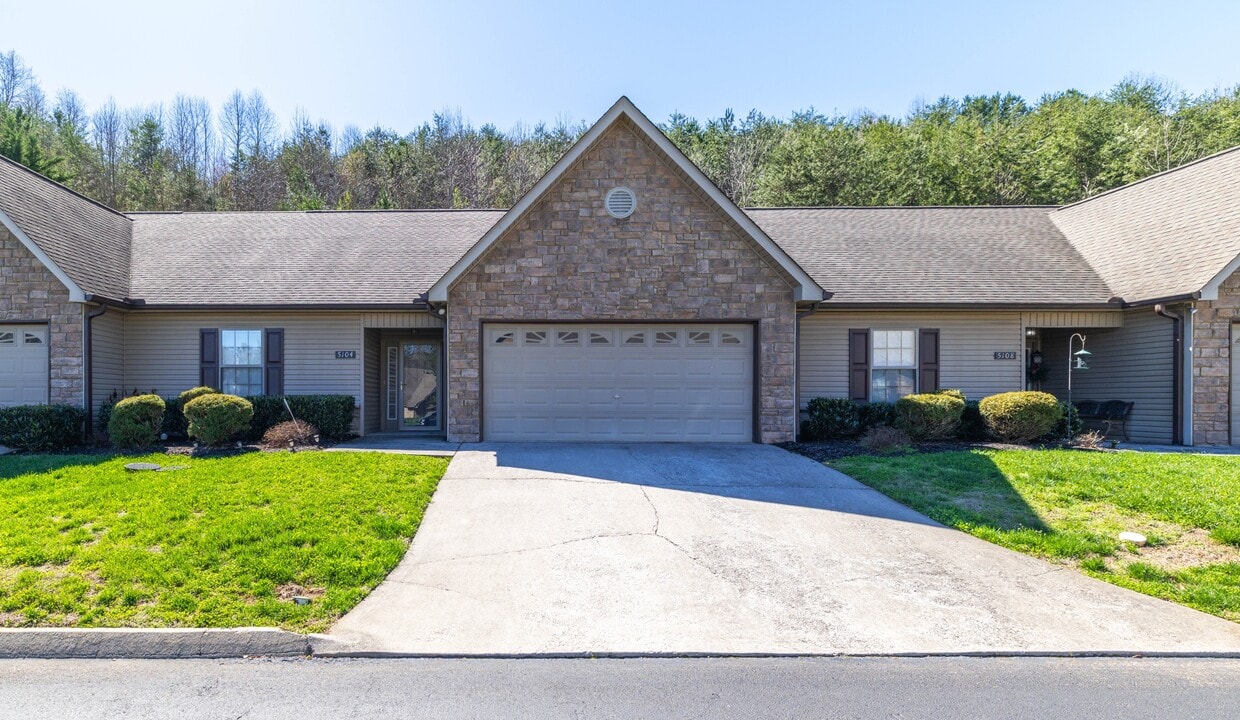 Photo - 5104 Cates Bend Way (Powell, TN)