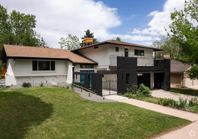 Building Photo - 7453 E Jefferson Dr