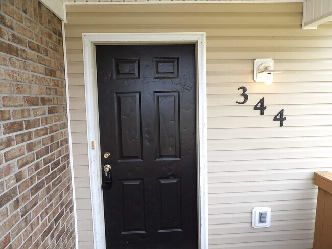 Foto del edificio - 344 Bypass Plaza Dr