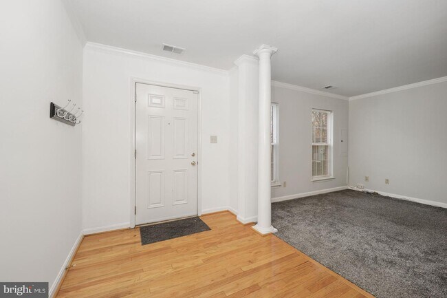 Foto del edificio - 9724 Washingtonian Blvd