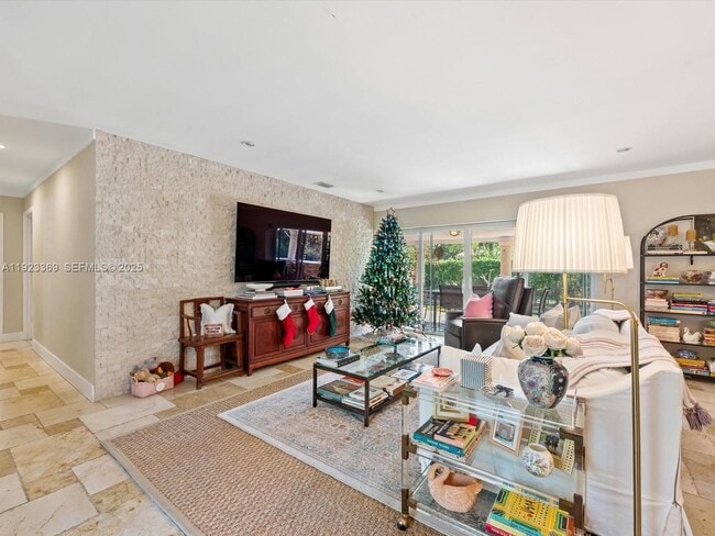 Building Photo - 6300 SW 48th St