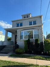 Building Photo - 537 Harding Ave